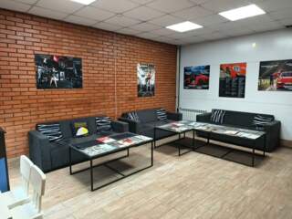 Удобная зона ожидания для клиентов